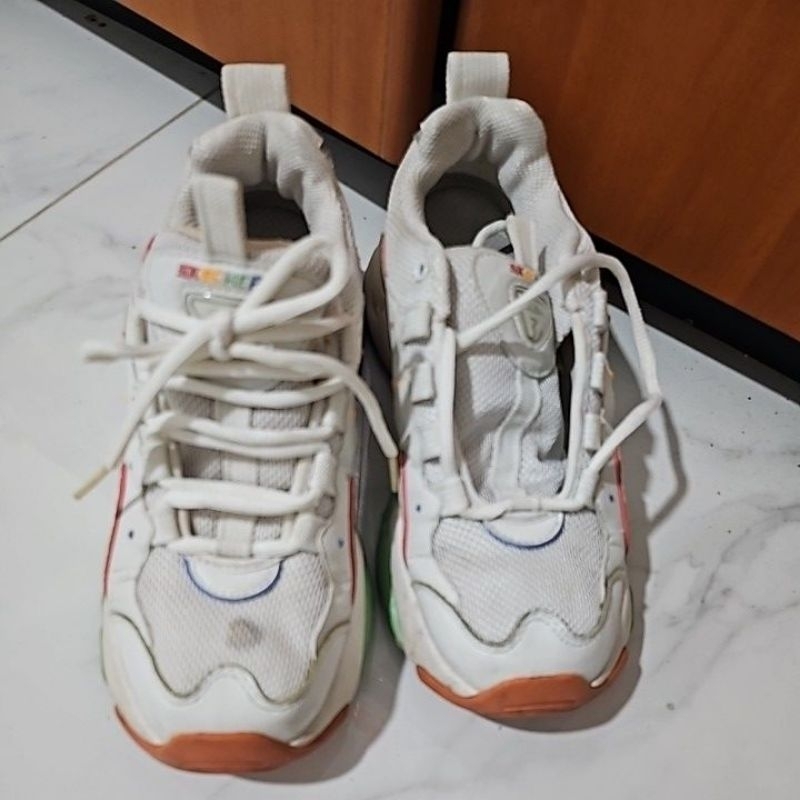 preloved sepatu skecher