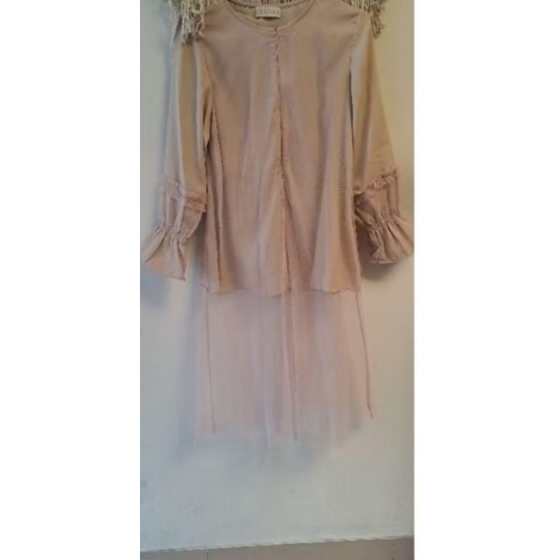 PL tunik wearing klamby