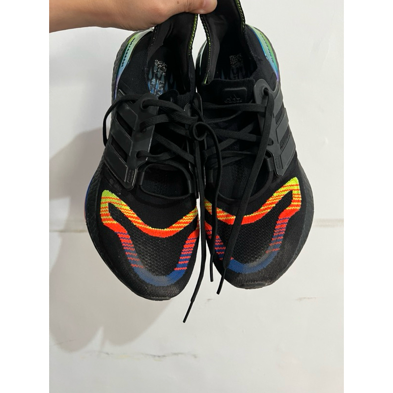 Preloved Adidas Ultraboost Size 42.5 original sneaker