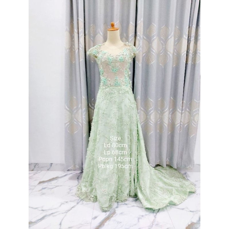 Gaun Pesta Hijau Muda Bunga Tridi Berekor