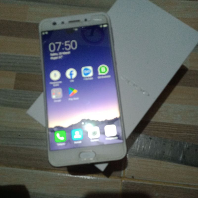 HP OPPO F3 RAM 4/64 GB NORMAL DAN SIAP PAKAI