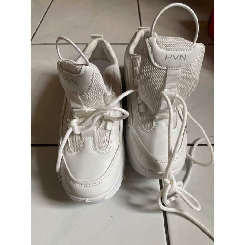 Sepatu Pvn taecyeon baru