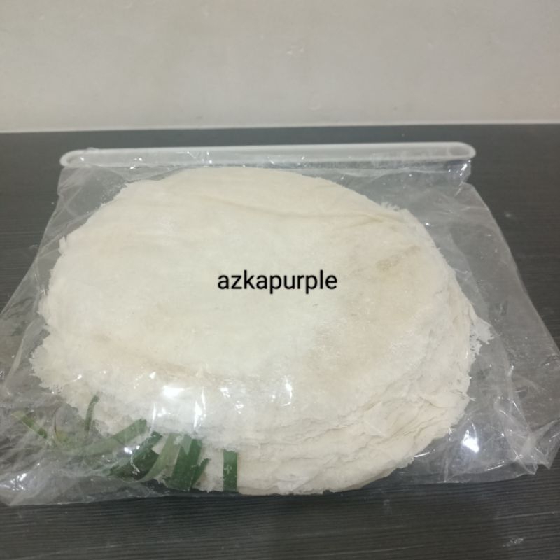 

Kulit lumpia/piscok isi random sekitar 68 sd 70 lembar