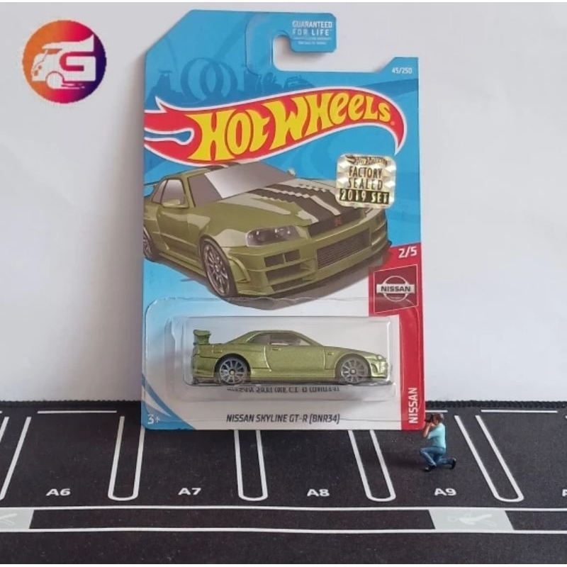 Hot wheels nissan skyline r34 hijau factory sealed