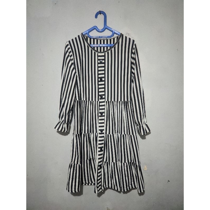 baju tunik salur hitam putih