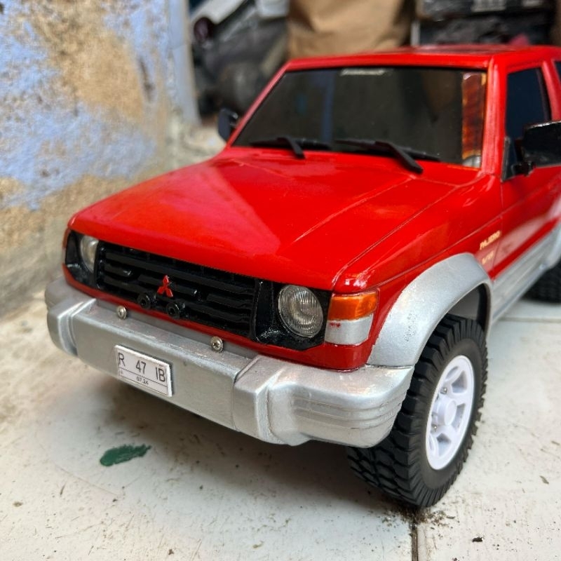rc adventure 1/10 Pajero hard body RTR tinggal gas