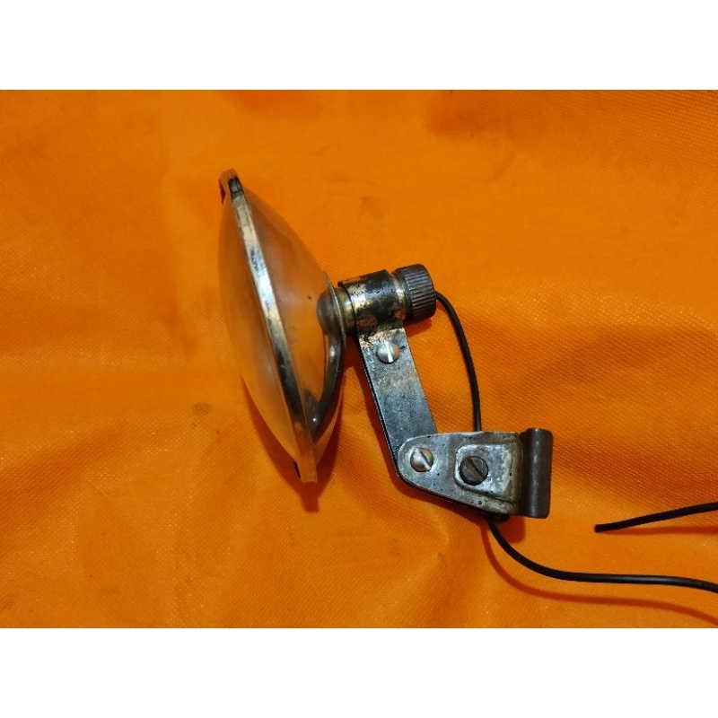 Lampu sepeda onthel basikal tua militer antik