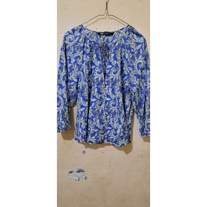 zara overal floral blouse