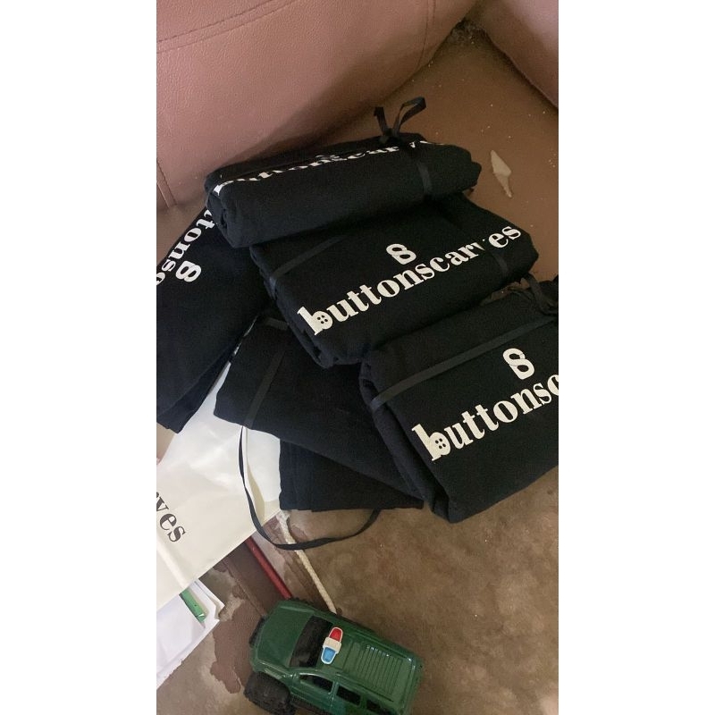 shopping bag buttonscarves