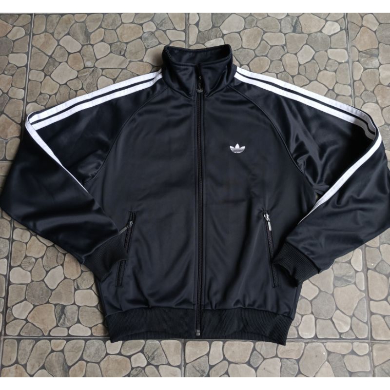 Jaket Tracktop Adi Tracktop Strip 3 Tracktop Casual Hitam Thrift Stuff