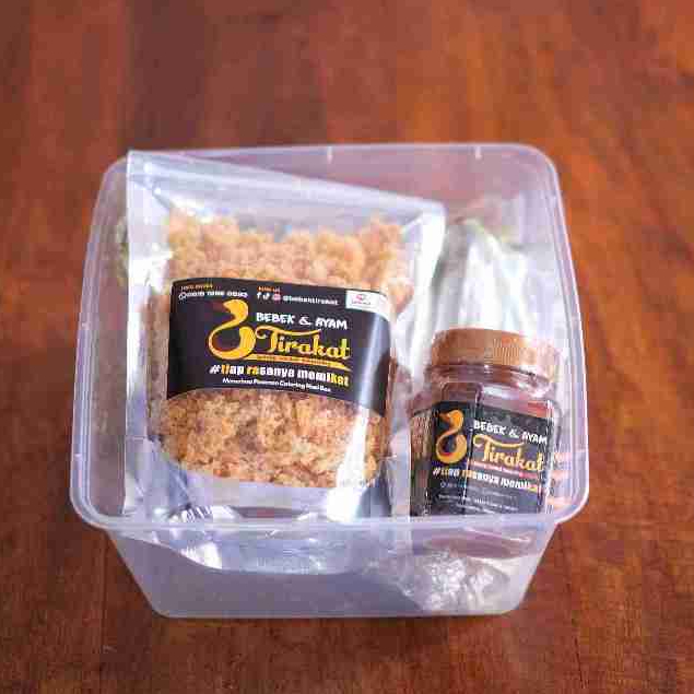 

1 Ekor Bebek Asap Frozen Tirakat + 1 Pack Kremesan + 1 Botol Sambal