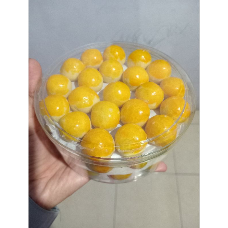 

nastar kemasan toples 500gr (berat kue+toples -+500gr)