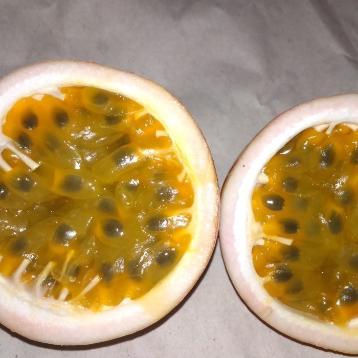 

buah markisa asam 1kg segar fresh sudah mateung