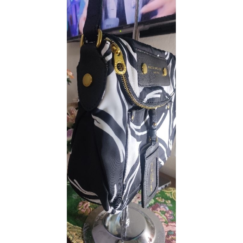 marc jacobs preppy nylon crossbody quartz