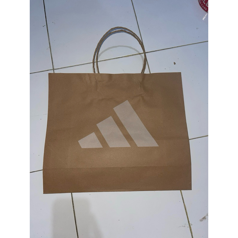 

Adidas paper bag 41x35cm