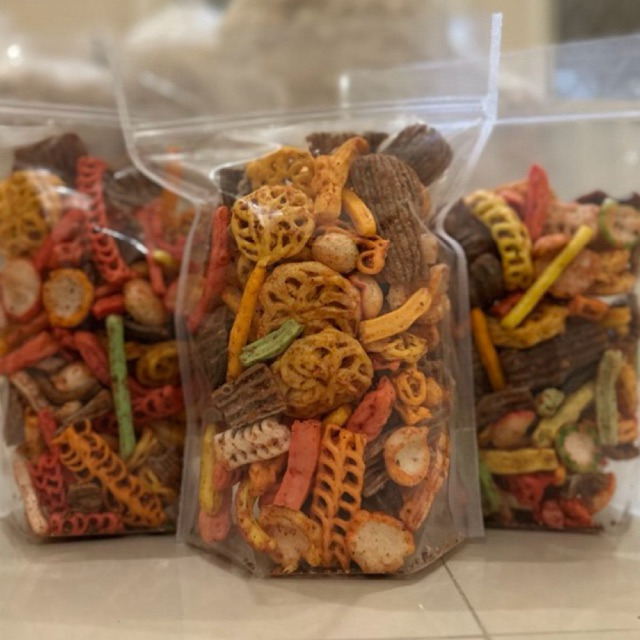 

Seblak kering/ krupuk seblak