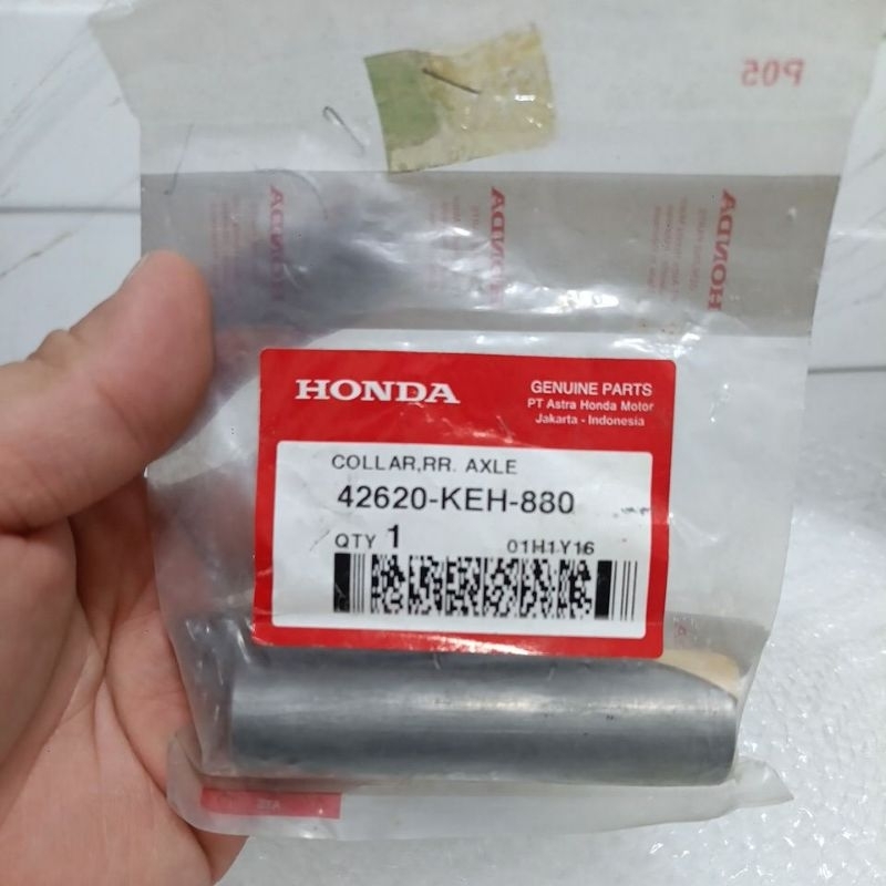 42620 KEH 880 COLLAR BOS DALAM TROMOL BELAKANG MEGAPRO LAMA PRIMUS 2006 ORIGINAL