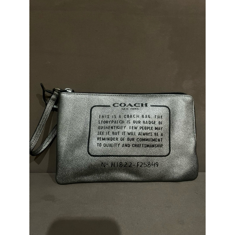 coach pouch