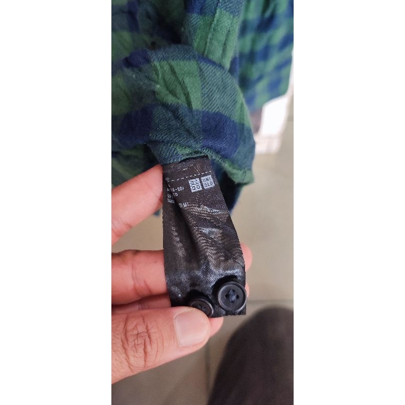 Kemeja Flanel UNIQLO Kotak Navy Hijau