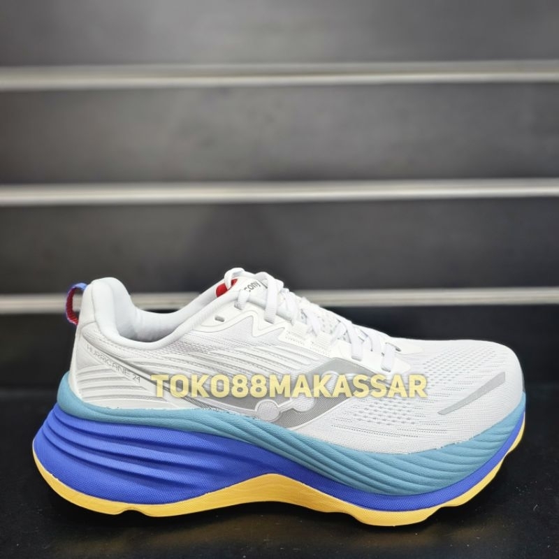 Sepatu Running Saucony Hurricane 24