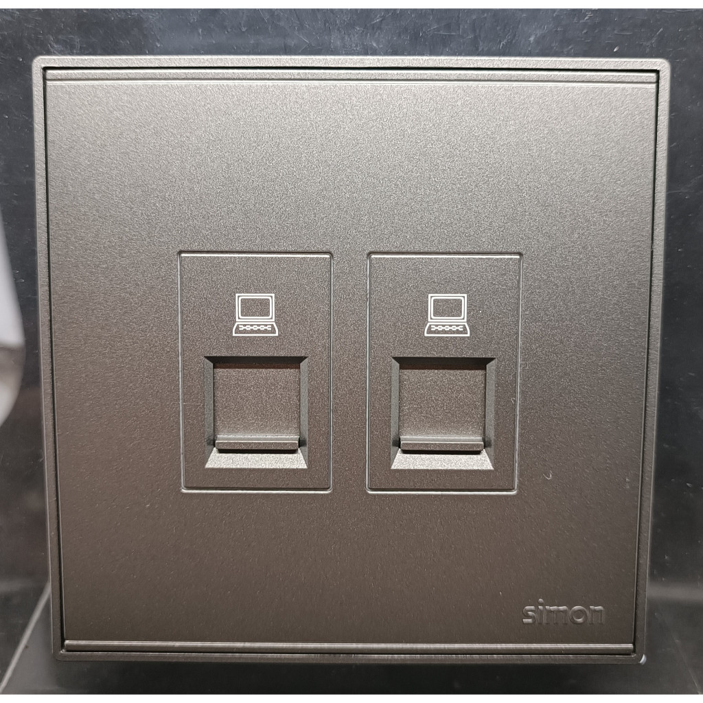 SIMON E6 GREY OUTLET DATA / OUTLET DATA (TWIN DATA CAT 6)
