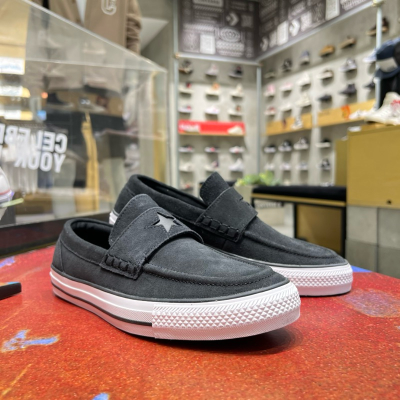 Sepatu Sneakers Pria Converse CTAS Loafer Slip Black/White