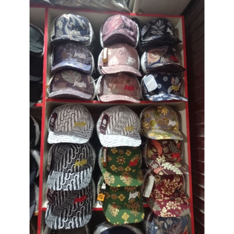 TOPI BATIK