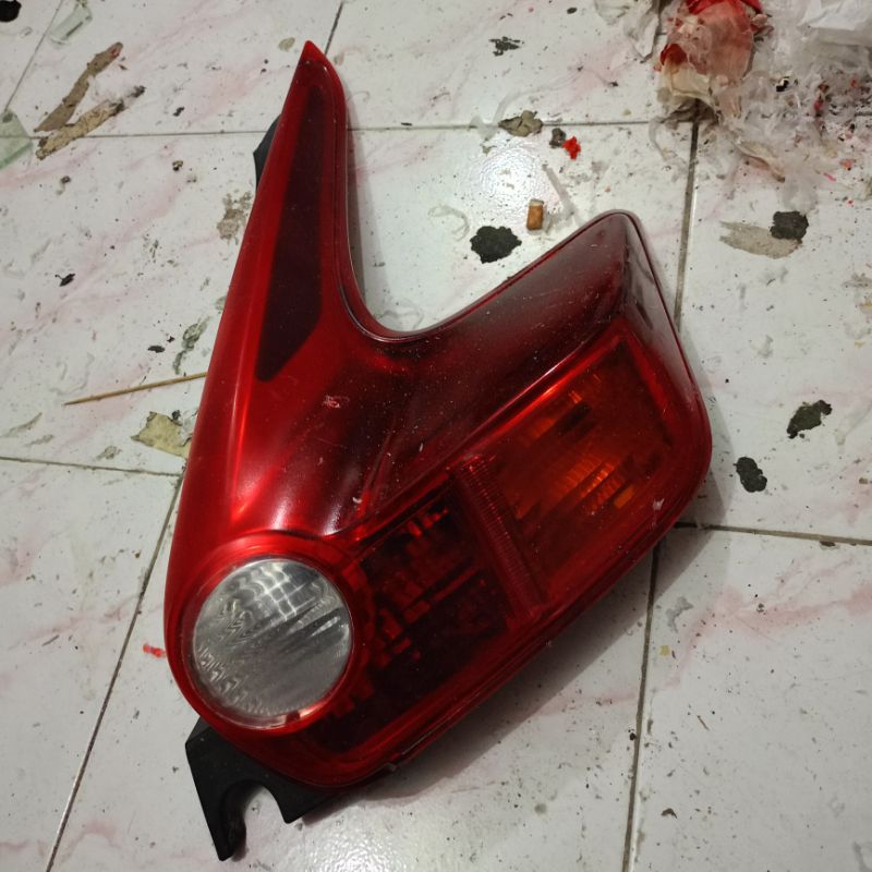 Stoplamp Nissan Juke / lampu belakang nissan juke Juke 2011 2012 2013 2014 2015 original/ori