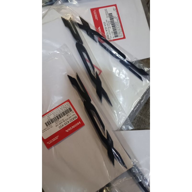 Emblem PCX CBU Vietnam Black Edition, 86832K35V10 & 86831K36V10