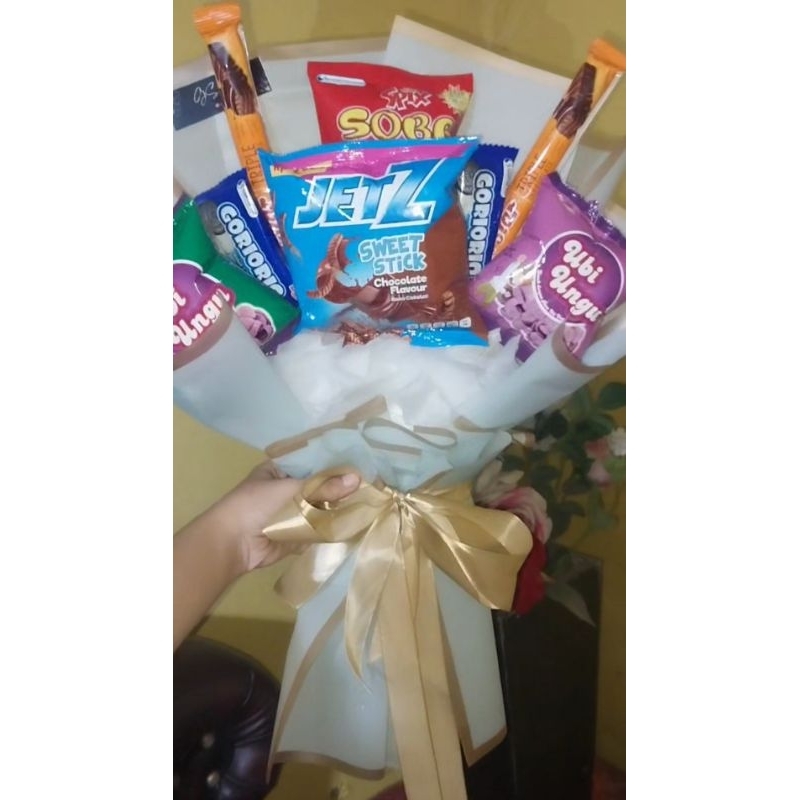

buket snack (free kardus packing) bucket wisuda/graduation /hadiah/kado wisuda murah