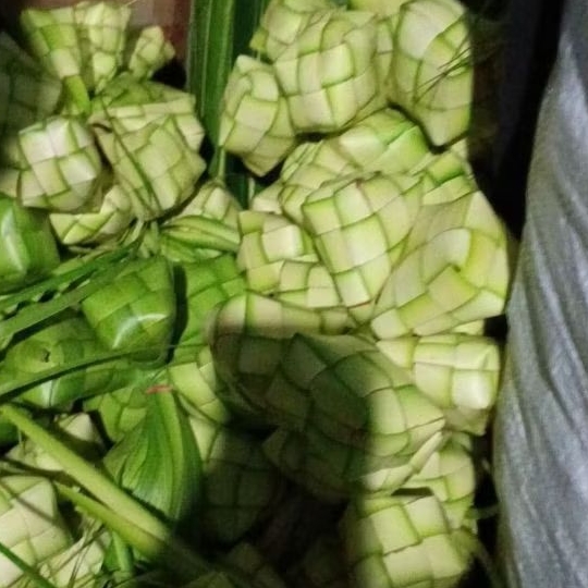 

Ketupat Lebaran 1 ikat