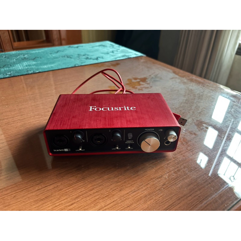 (ORI) Focusrite Scarlett 2i2 2nd Second Generation STUDIO Mulus Like New