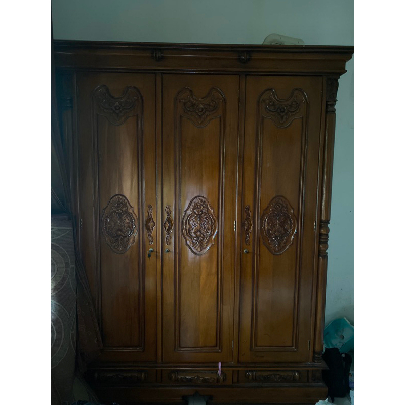 lemari kayu jati asli jepara