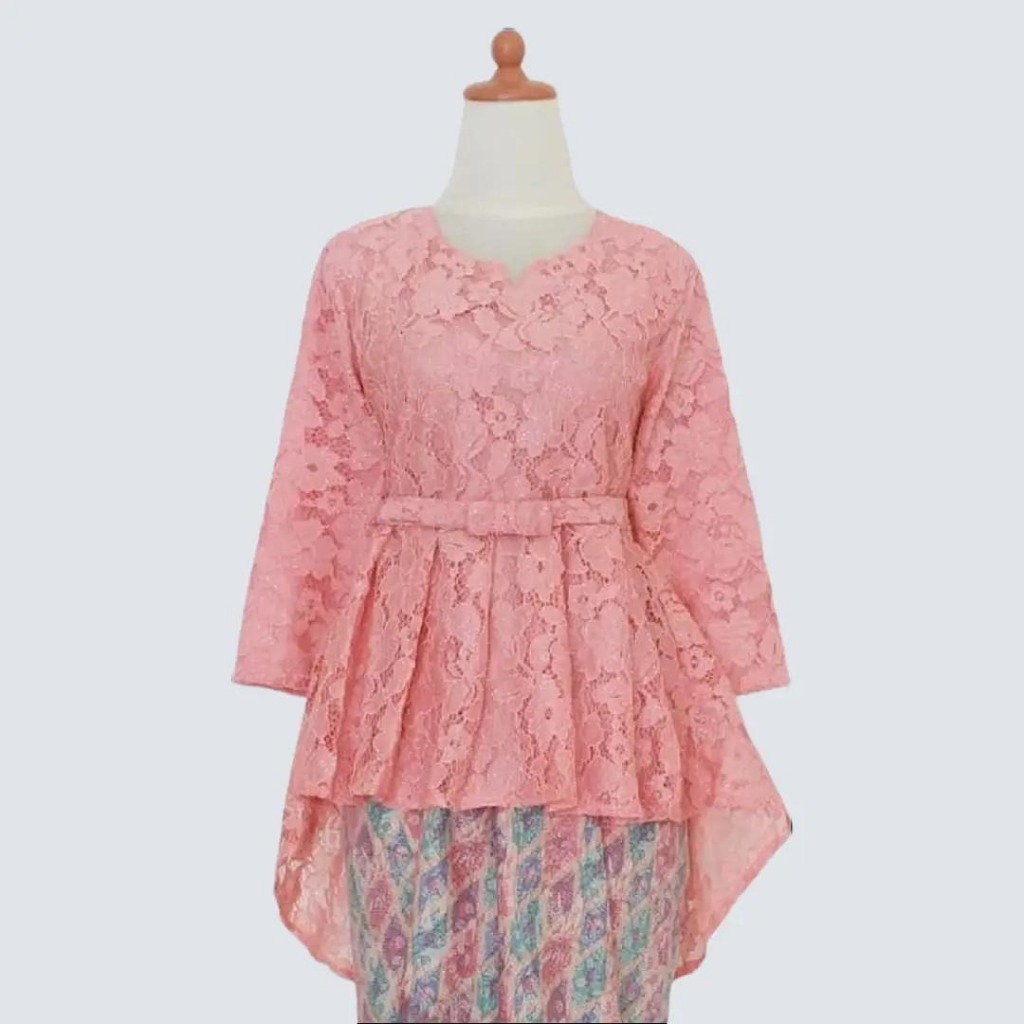 Atasan Kebaya Modern Model Aurora Bahan Brukat Premium Warna Peach
