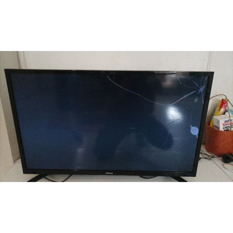 TV Samsung Digital 32inchi, Minus