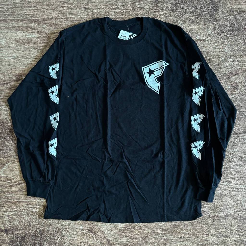 KAOS ORIGINAL FAMOUS STARS AND STRAPS - LOGO BK LONGSLEEVE OFFICIAL IMPORT TSHIRT