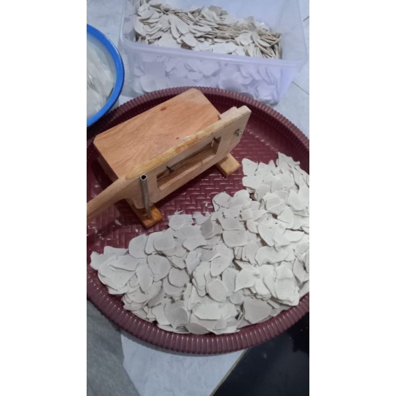 

Keripik Basreng Daun Jeruk 500grm