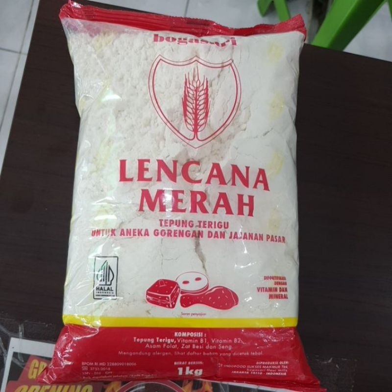 

tepung terigu lencana merah 1kg