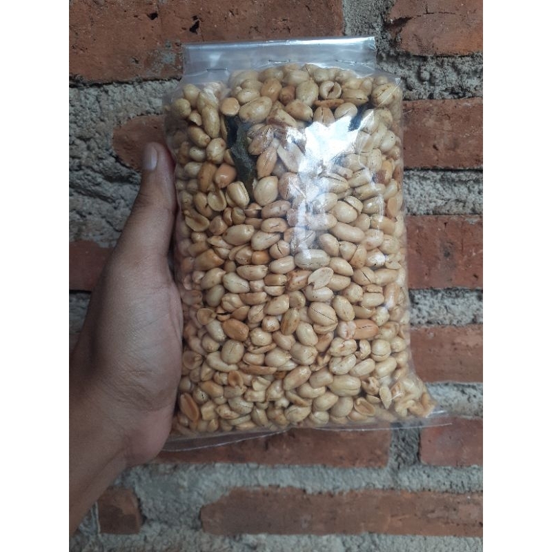 

Kacang Goreng Bawang / Kacang Plintis