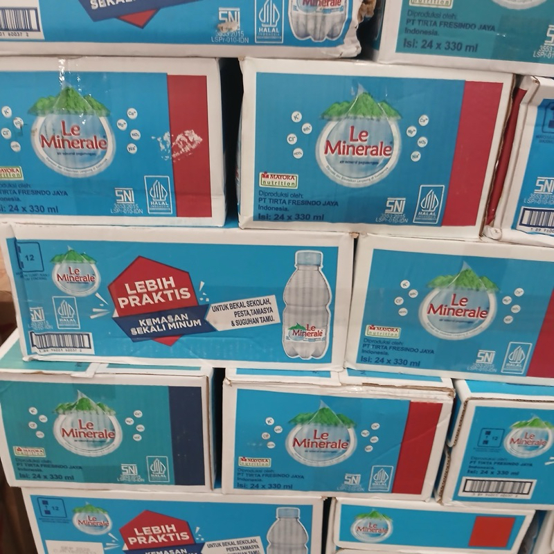 

Le Mineral air botol kemasan 1 dus