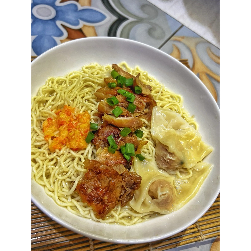 

Mie wonton kuah