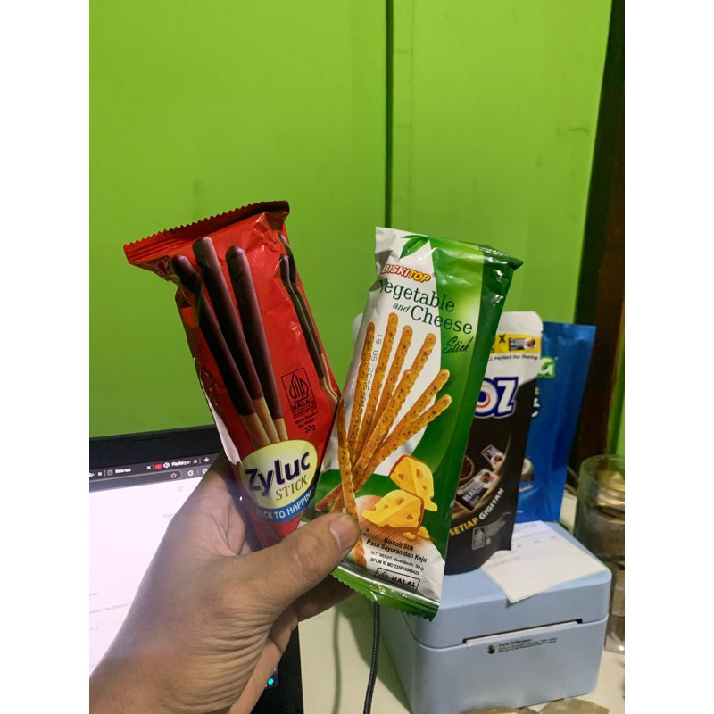 

BISKITOP STIK KEJU&COKELAT 1 PCS