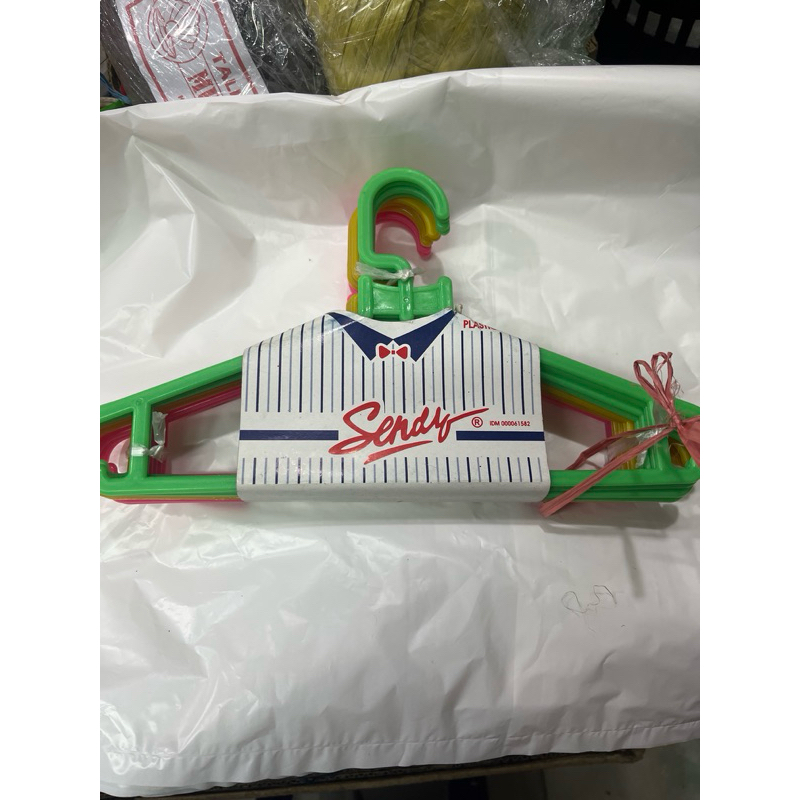 HANGER KASTOK GESTOK BAJU ANAK