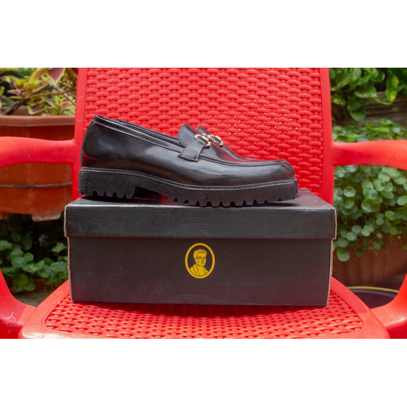 preloved sepatu Nappa Milano ukuran 41 - Pam Buckle Black - second sepatu wanita