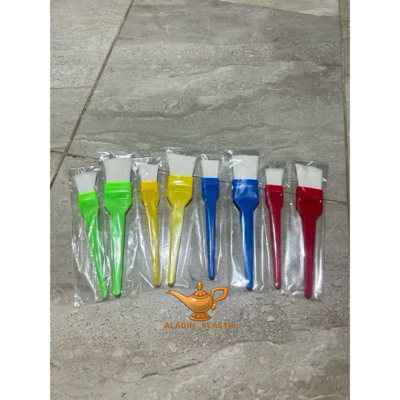 

KUAS PLASTIK ready 2 ukuran