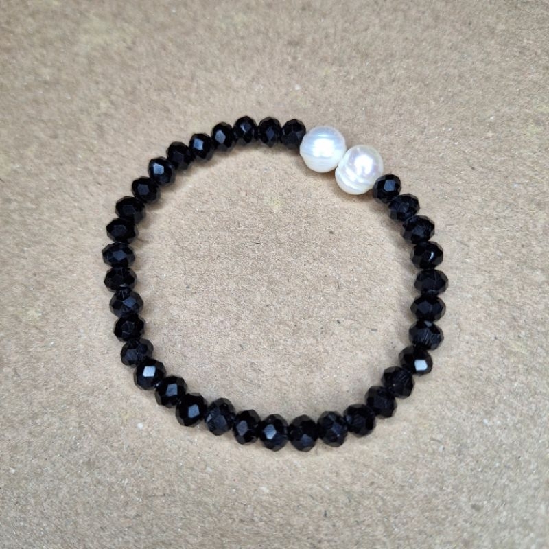 Gelang hitam manik manik wanita mutiara air tawar