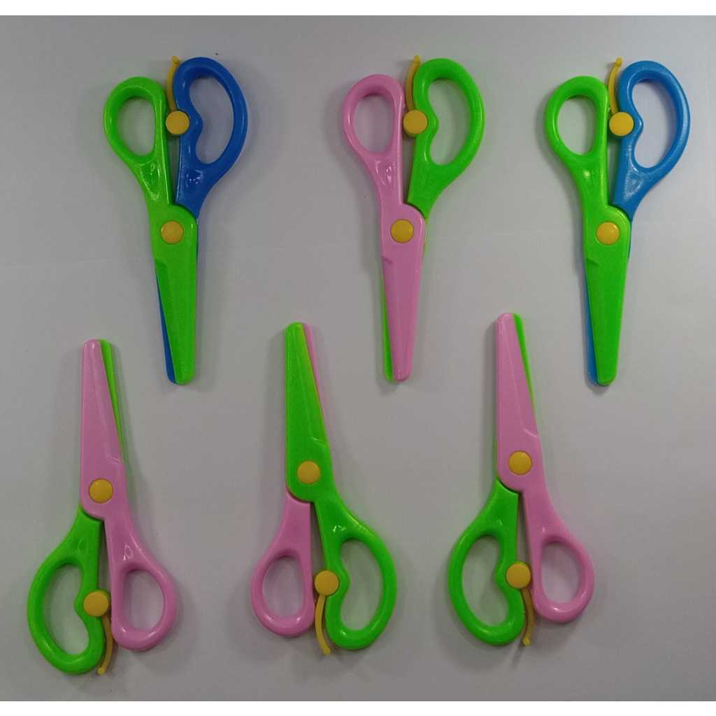 

gunting plastik / gunting serbaguna aman untuk anak-anak ujung tumpul warna menarik
