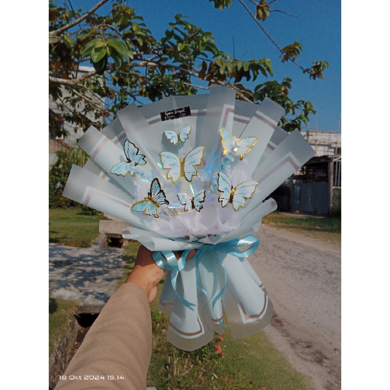 buket kupu kupu lampu