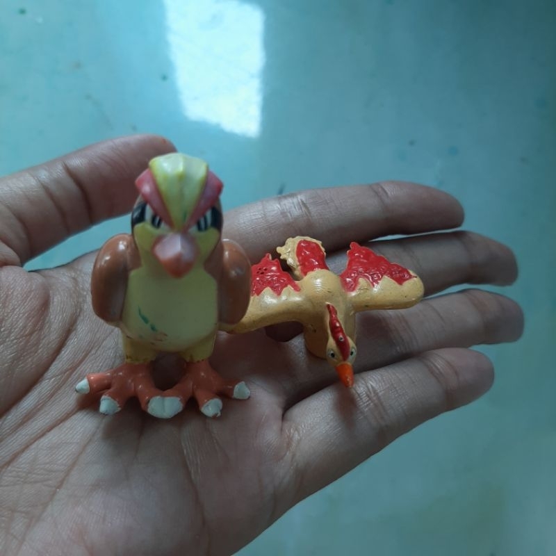 figure vintage pokemon pidgeot tomy dan pokemon moltres bandai