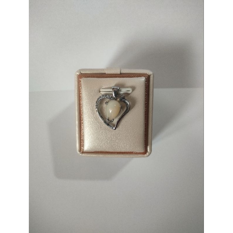 liontin kalung liontin batu liontin permata cantik mewah